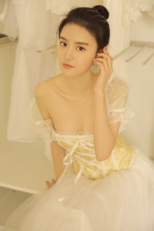 《公司交换:老板与女职员》